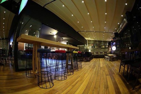 Samsun Garage Cafe Restaurant Bar Bistro